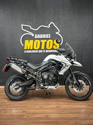 TRIUMPH TIGER 800 XCA TRIUMPH TIGER 800 XCA
